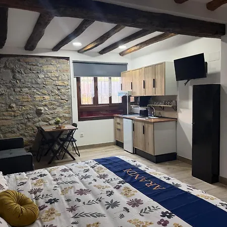 Arandi Baserria Apartman *